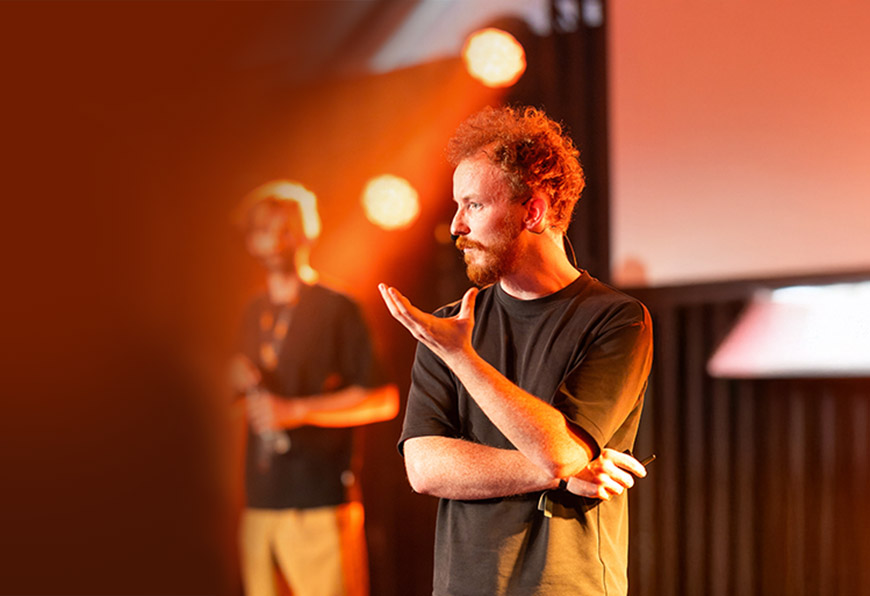 Gertjan talking at reconnect ae